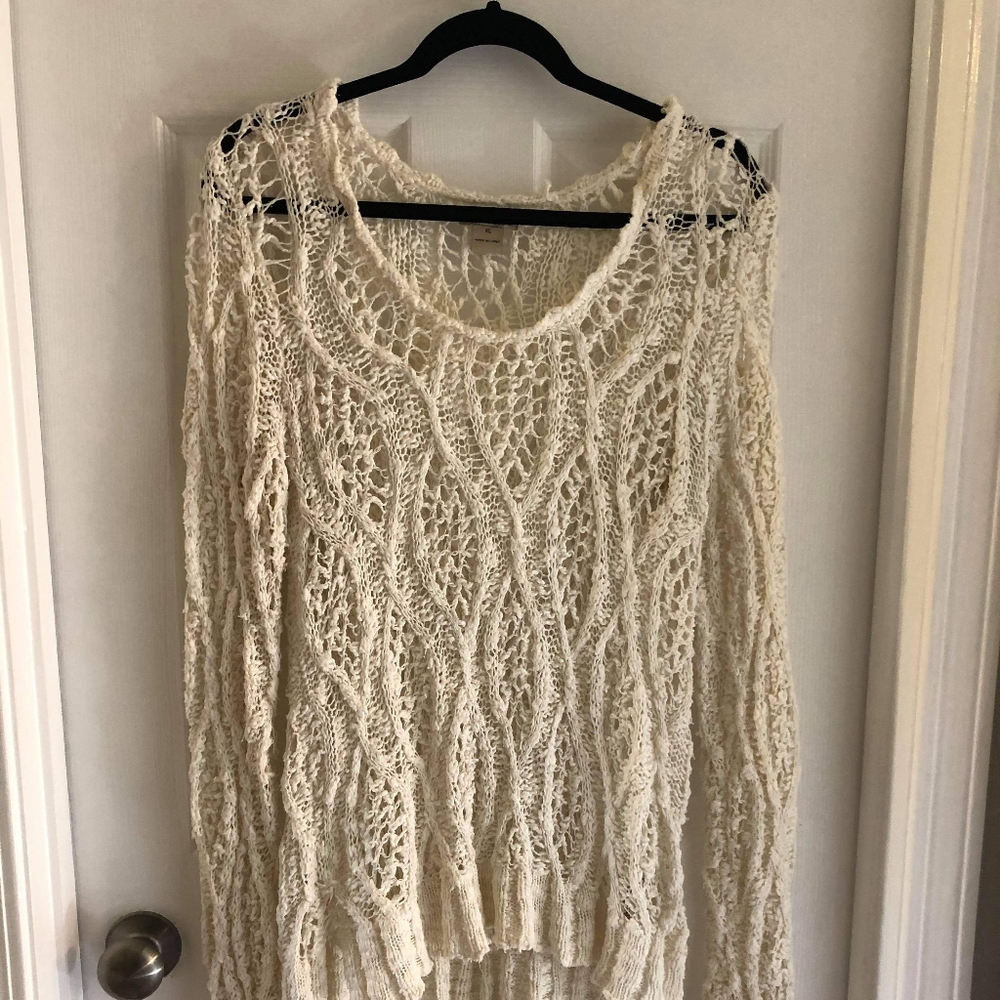 Light weight sweater